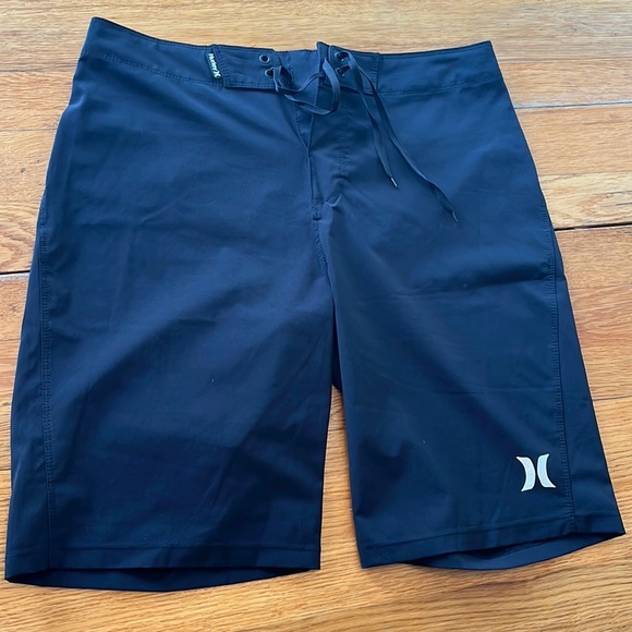 Hurley black shorts - Picture 1 of 4